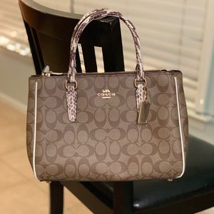 💜Coach👜 exotic snake skin trim Surrey handbag